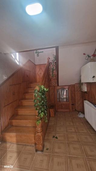 Casă cu 3 camere cu Teren 305 Mp în Central