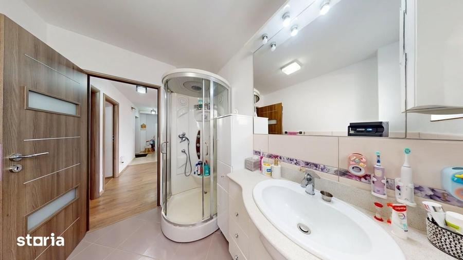 Apartament cu 3 camere decomandat în Șelimbăr
