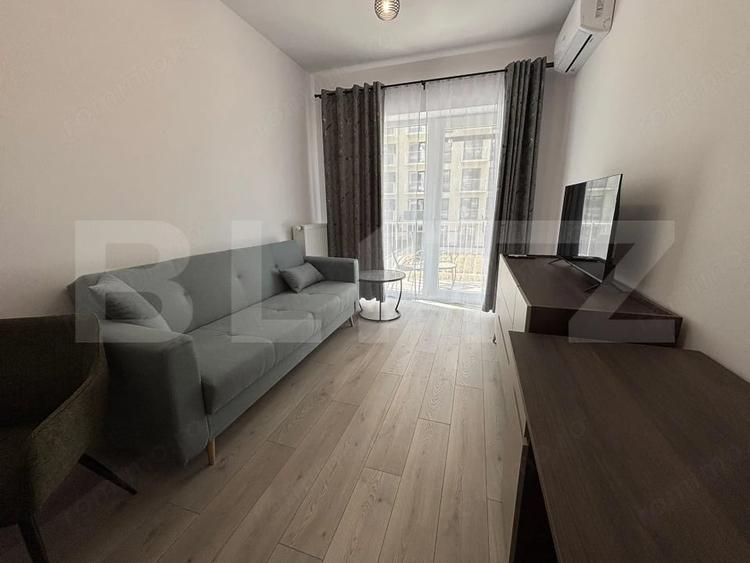Apartament cu 2 camere semidecomandat în Filiași