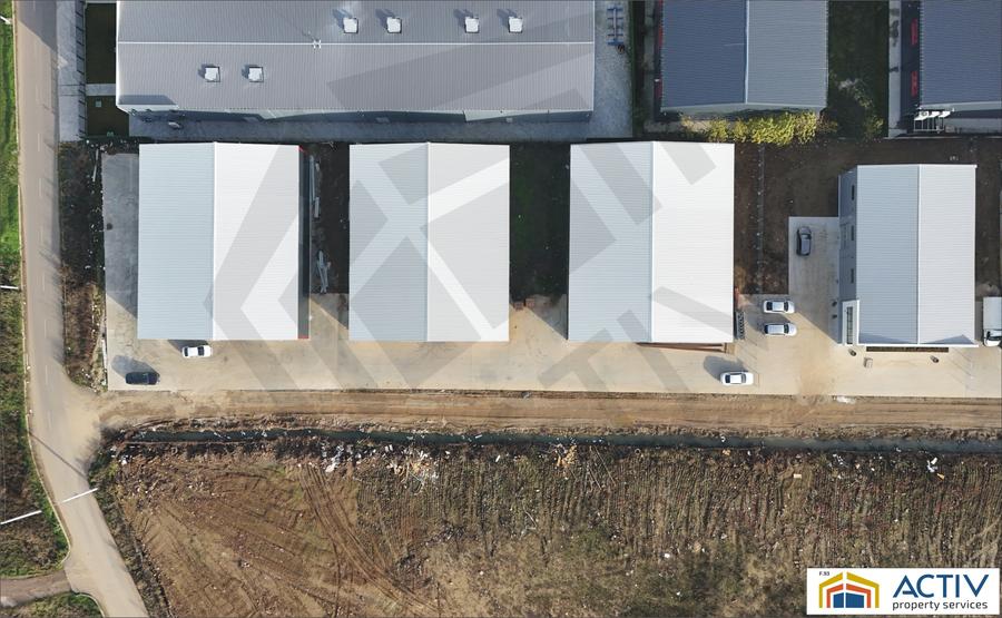Spațiu industrial, de 1,476 mp, în Est