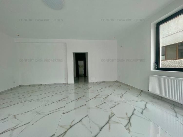 Casă individuală cu 12 camere cu Canalizare în Mihai Bravu