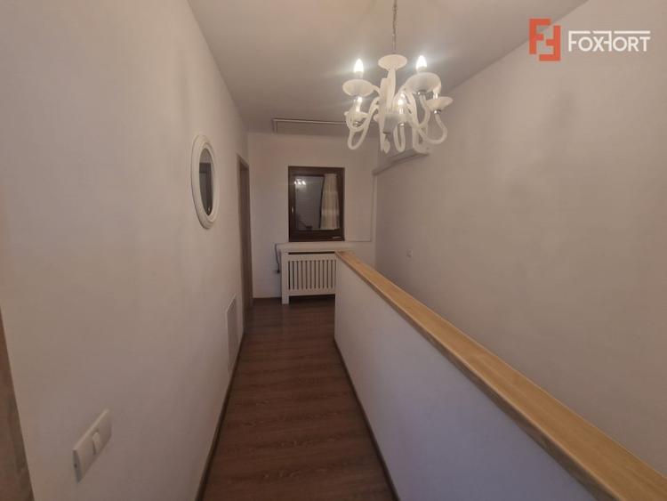 Duplex cu 4 camere cu Canalizare în Moșnița Veche