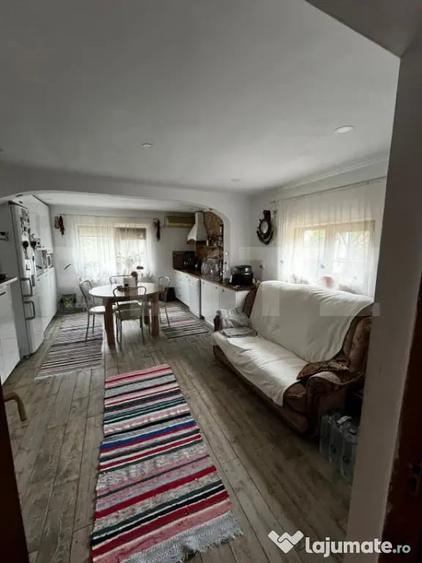 Casă cu 4 camere cu Teren 1500 Mp în Central