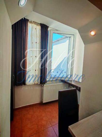 Apartament cu 3 camere decomandat în Florești