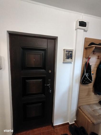 Apartament cu 2 camere decomandat, mobilat în Anda