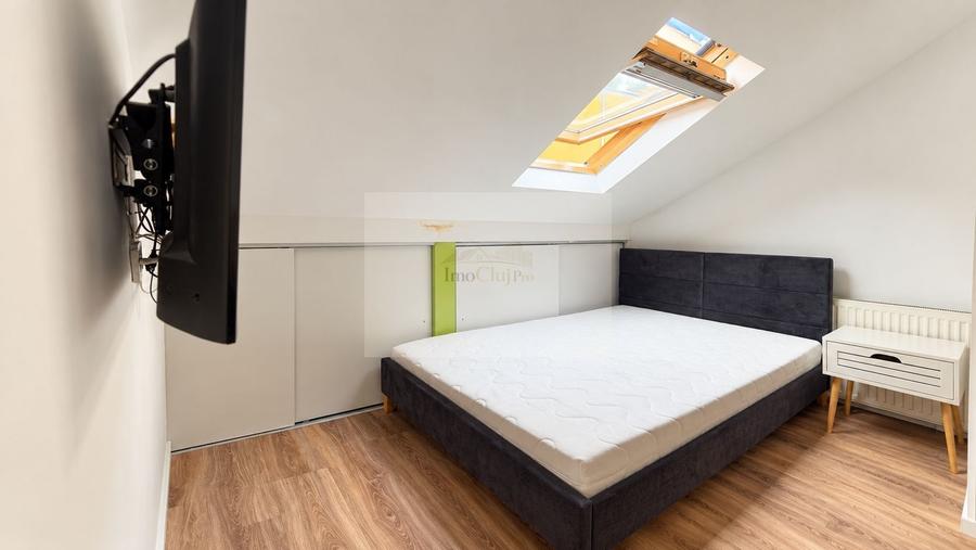 Apartament cu 3 camere semidecomandat, mobilat în Ultracentral
