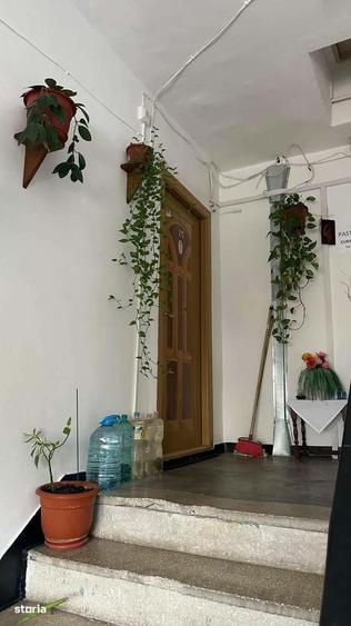 Cernavoda - Str. 9 mai, Apartament cu 3 camere - 69 mp - etaj 3 - 4
