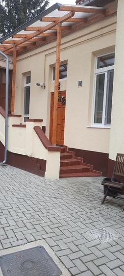 Apartament cu 3 camere decomandat în 15 Noiembrie