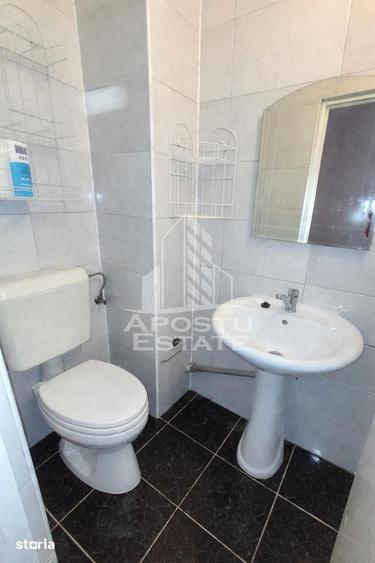 Apartament cu 3 camere, mobilat în Soarelui