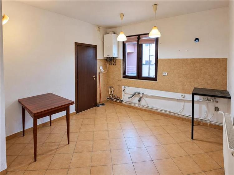 Apartament cu 2 camere decomandat în Semicentral