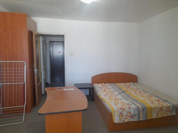 PANTELIMON  ,PIATA DELFINULUI  ,GARSONIERA  VANZARE - 1