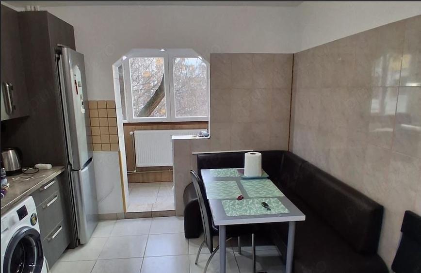 Apartament cu 2 camere decomandat în Rahova