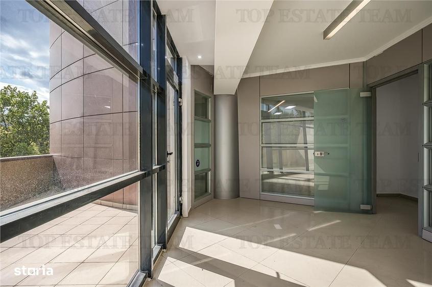 Spațiu comercial, de 285 mp, în Baba Novac