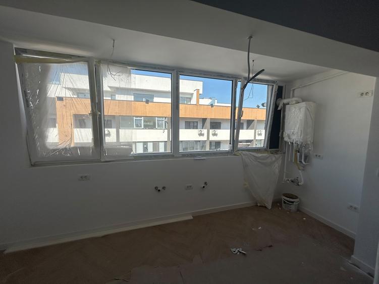 Apartament cu 3 camere decomandat în Berceni
