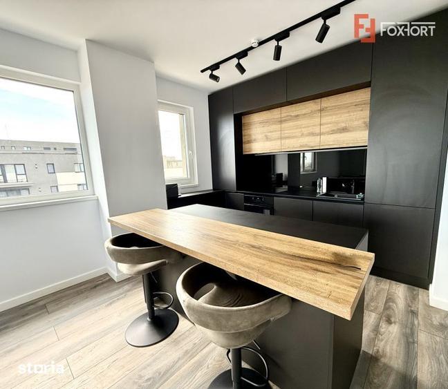 Apartament cu 3 camere, mobilat în Est