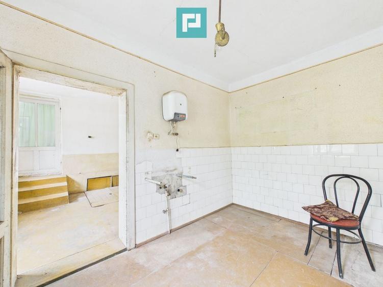 Casă individuală cu 5 camere cu Canalizare în Semlac