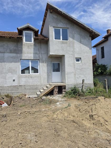 Casă cu 4 camere în Herendești
