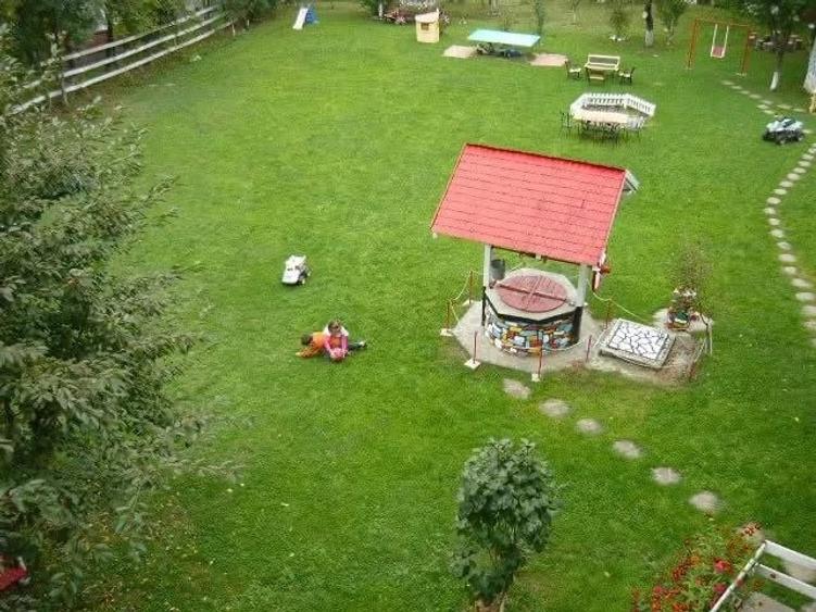 Casă cu Teren 4000 Mp în Central