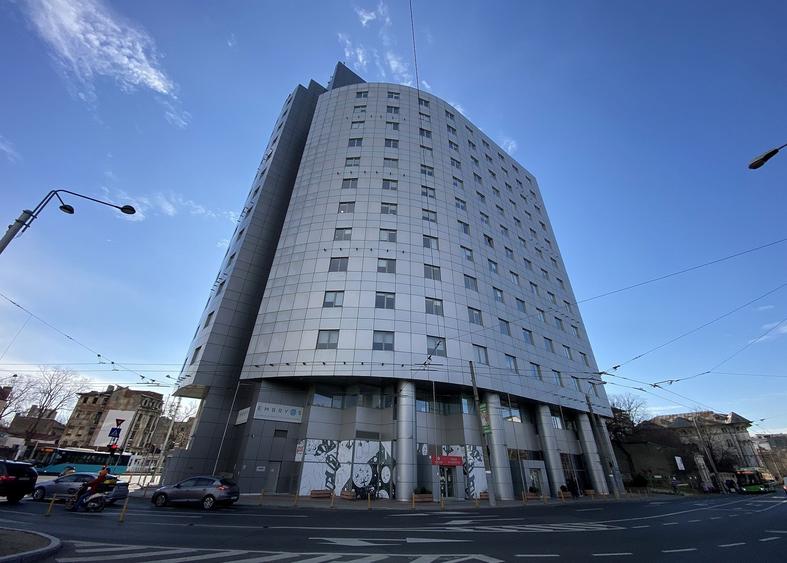 Birou, de 12,098 mp, în Victoriei