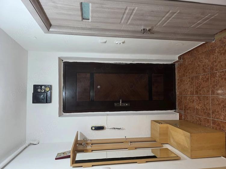 Garsonieră decomandată în Tei