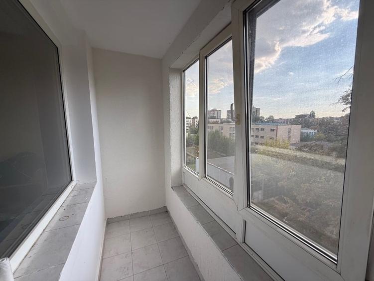 Apartament cu 3 camere decomandat, mobilat în Drumul Taberei