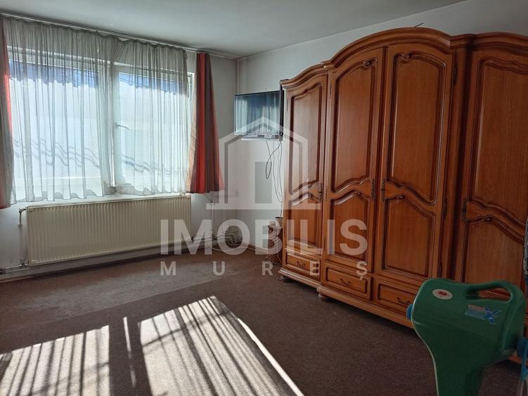 Casă individuală cu 4 camere cu Canalizare în 7 Noiembrie