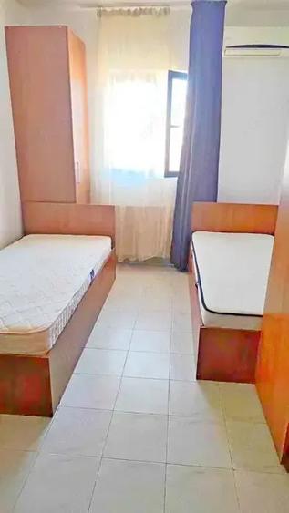 Casă cu 6 camere în Soarelui