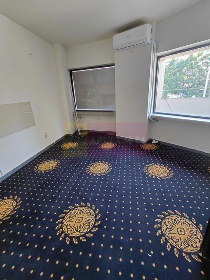 Spațiu comercial, de 225 mp, în Decebal