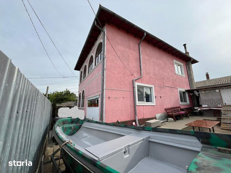 Casă cu 5 camere cu Teren 400 Mp în Central