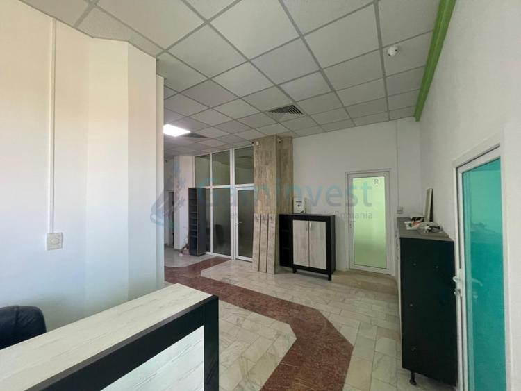 Spațiu comercial, de 165 mp, în Centru Civic