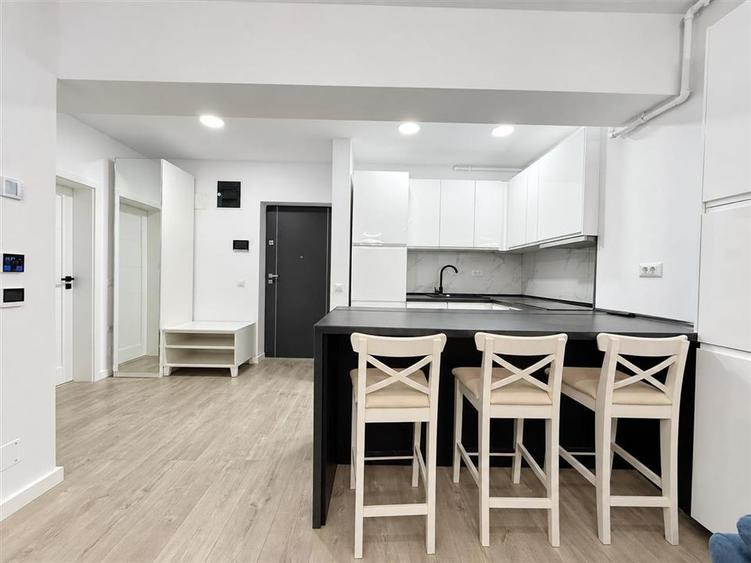 Apartament cu 2 camere decomandat, mobilat în Exterior Sud