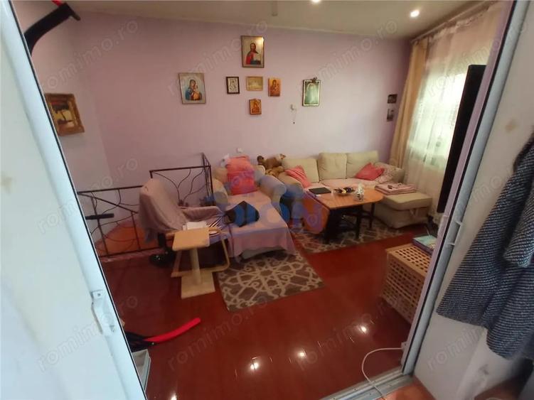 Casă cu Teren 240 Mp în Eroii Revoluției