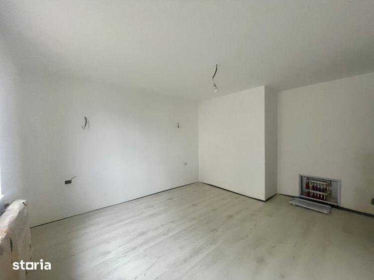 Casă cu 4 camere cu Teren 600 Mp în Central
