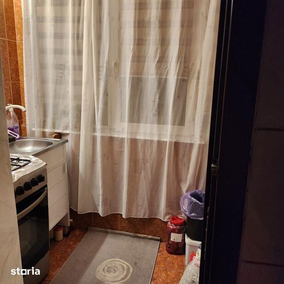 Apartament cu 2 camere decomandat în Calea București