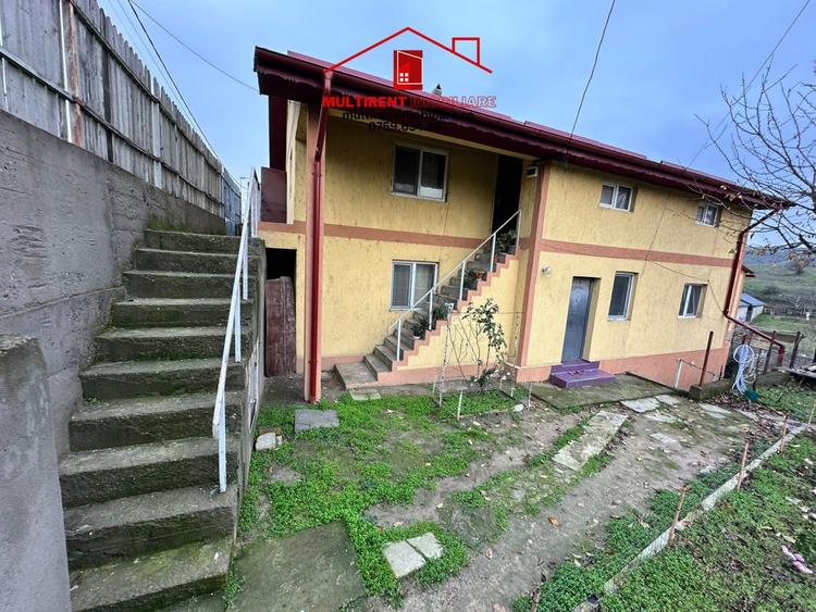 Casă individuală cu 6 camere cu Teren 693 Mp în Exterior Sud