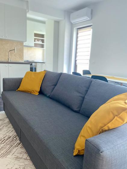 Apartament cu 3 camere semidecomandat, mobilat în Dămăroaia