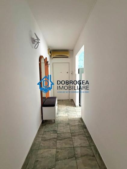 Apartament cu 2 camere decomandat, mobilat în Central