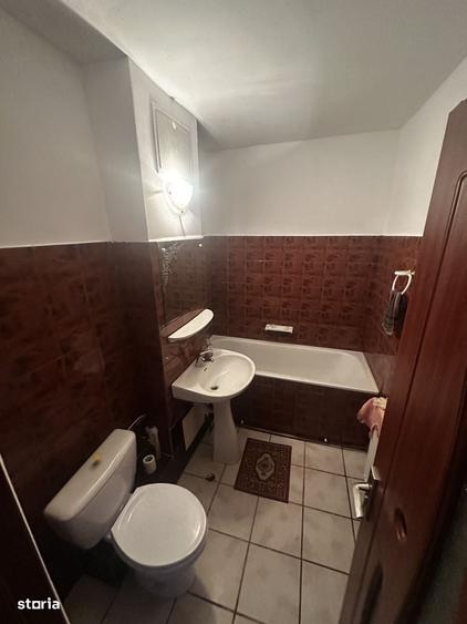 DE VANZARE: Apartament + Spatiu Comercial cart 1 Mai - 6