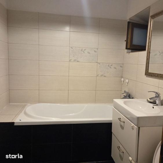 Apartament cu 3 camere decomandat, mobilat în Dristor
