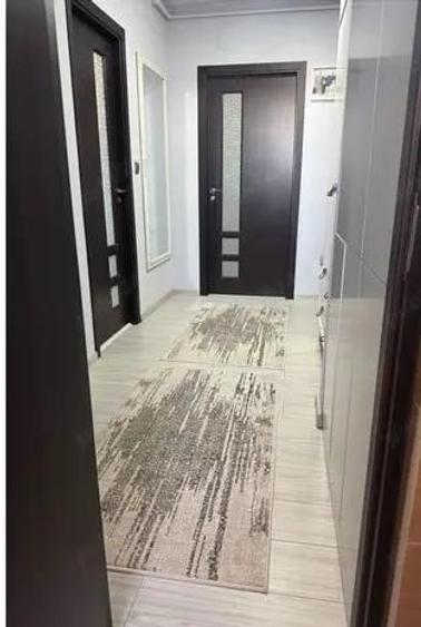 Apartament cu 2 camere decomandat în Km 4