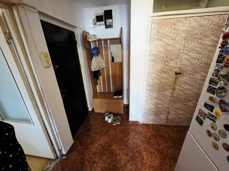 Apartament cu 3 camere în Alexandru cel Bun