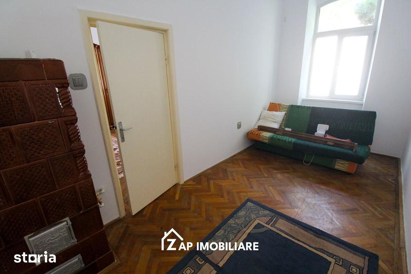 Casă cu 5 camere cu Teren 300 Mp în Central
