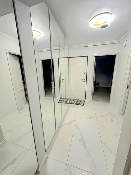 Apartament cu 2 camere decomandat, mobilat în Casa de Cultură