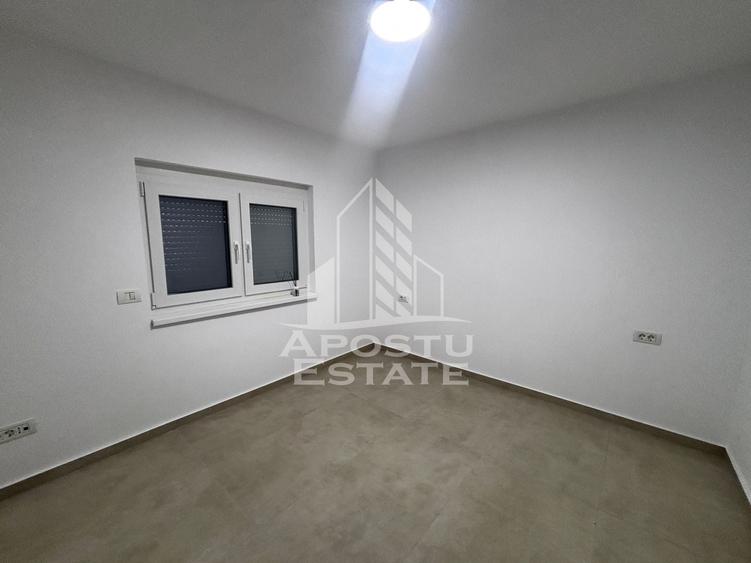 Apartament cu 4 camere decomandat în Complex Studențesc
