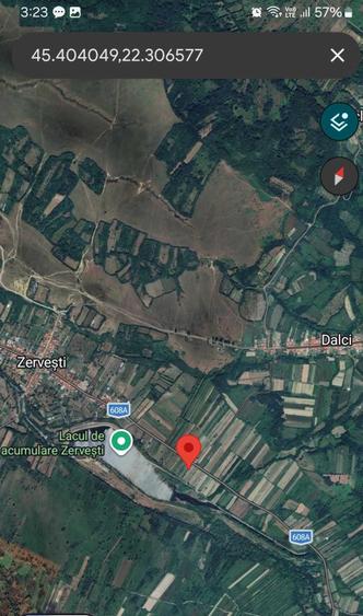 Teren de 1400 mp, în Zervești