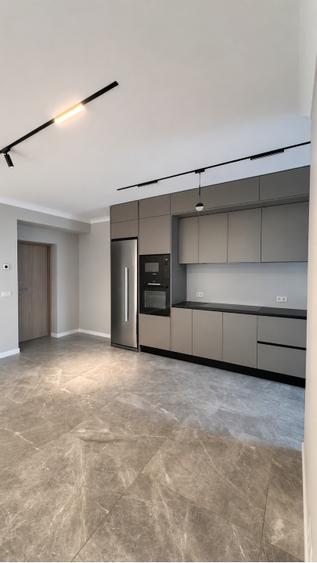 Apartament cu 3 camere decomandat, mobilat în Băneasa