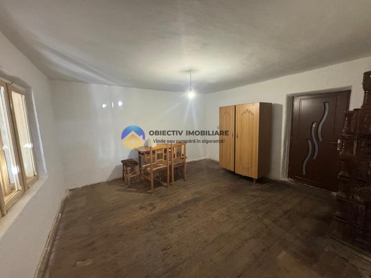 Casă individuală cu 5 camere cu Teren 2459 Mp în Turturești