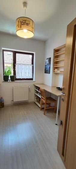 Apartament cu 2 camere decomandat, mobilat în Tractorul