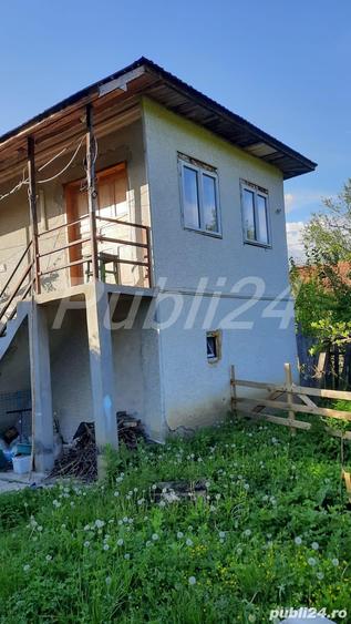 Casă cu 3 camere în Sălătrucel