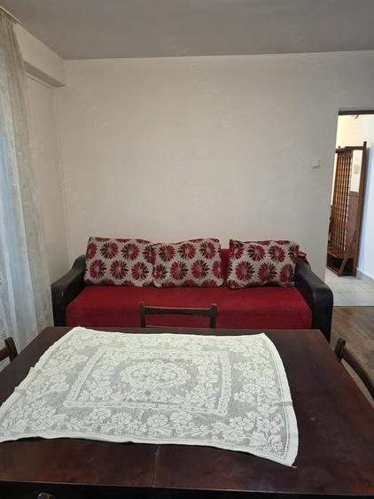 Apartament cu 2 camere semidecomandat în Eroii Revoluției